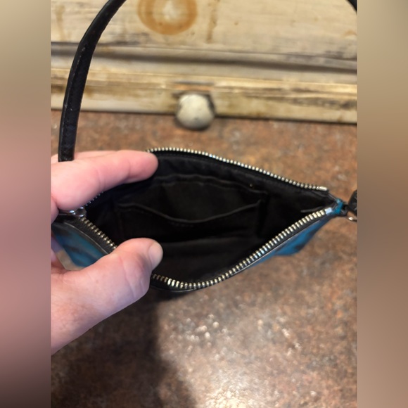 Gorgeous Coach wristlet - Picture 4 of 5